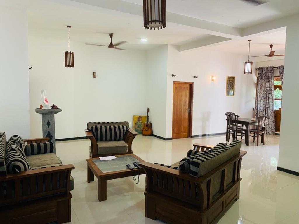 Akash Villa Talaramba Esterno foto