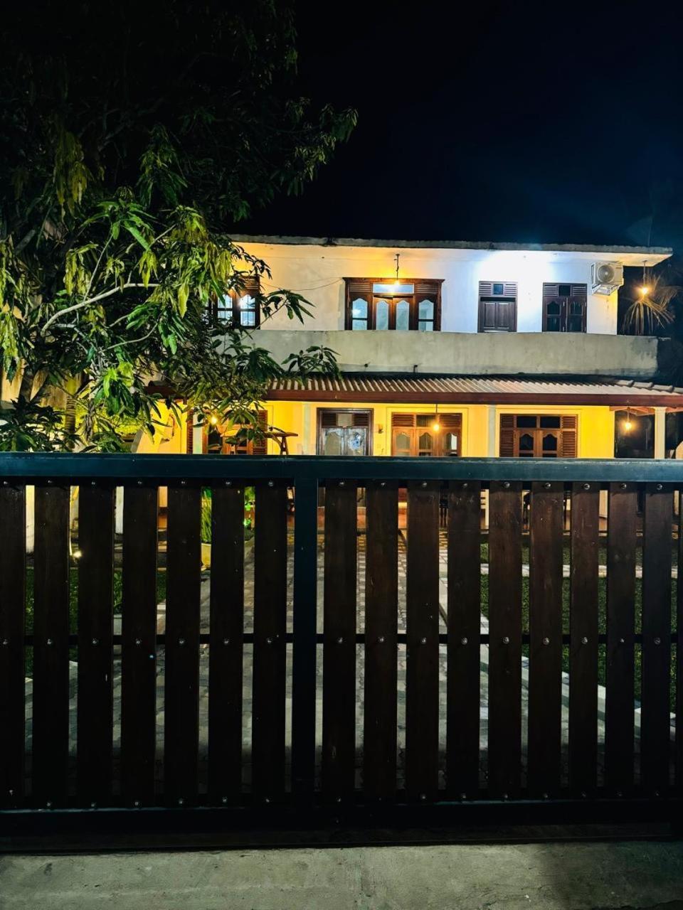Akash Villa Talaramba Esterno foto